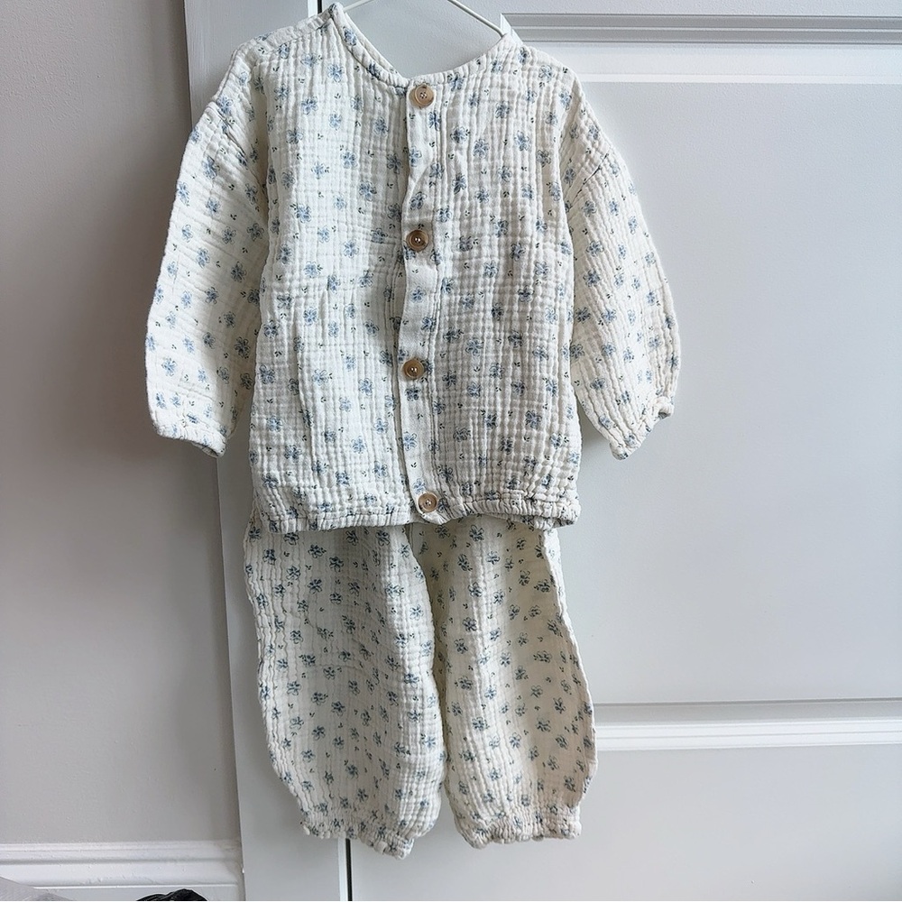 Cozy Kids Pajamas Set - White and Blue